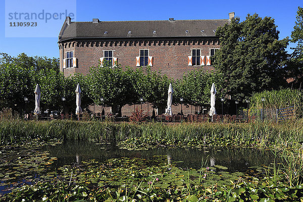 Altes Schloss  in Grevenbroich  Niederrhein  Nordrhein-Westfalen