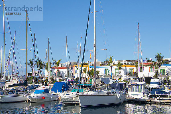 Gran Canaria  Kanarische Inseln  Spanien  Europa  Mogan  Puerto de Mogan  Hafen  Marina  Segelboote  Urlaub  Tourismus