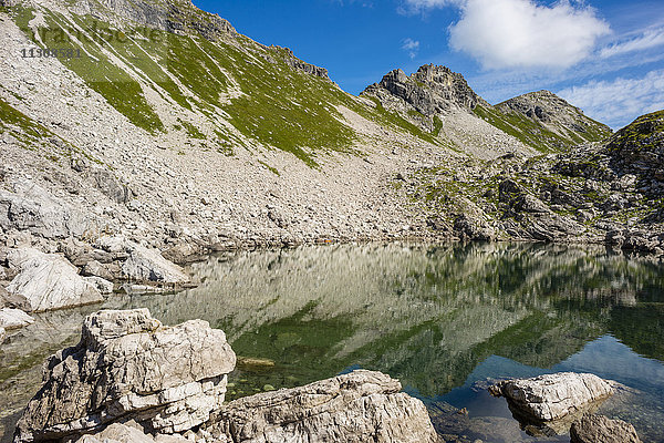 Allgäu  Allgäuer Alpen  Alpen  Bayern  bei Oberstdorf  Berglandschaft  Bergsee  Bergwelt  Daumengruppe  Deutschland  Europa  Berge  Wasser  Koblat  Koblatsee  Natur  Nordkalk  See  Süddeutschland