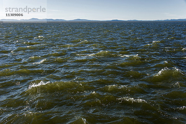 Küste  Kotzebue  Alaska  USA  Wellen  Wasser  Meer  Tschuktschenmeer