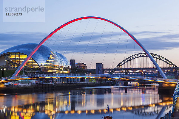 England  Tyne and Wear  Gateshead  Newcastle  Gateshead Millenium Bridge