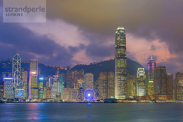 Hongkong Stadt  Hongkong Island Sonnenuntergang Skyline