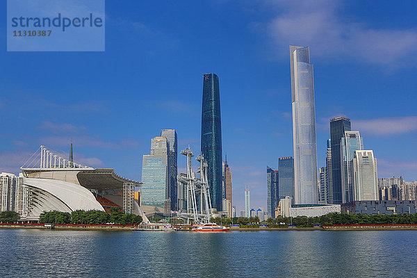 China  Provinz Guangdong  Guangzhou City  Wuyang New Town  Haixinsha Island  Internationales Finanzzentrum und Ostturm