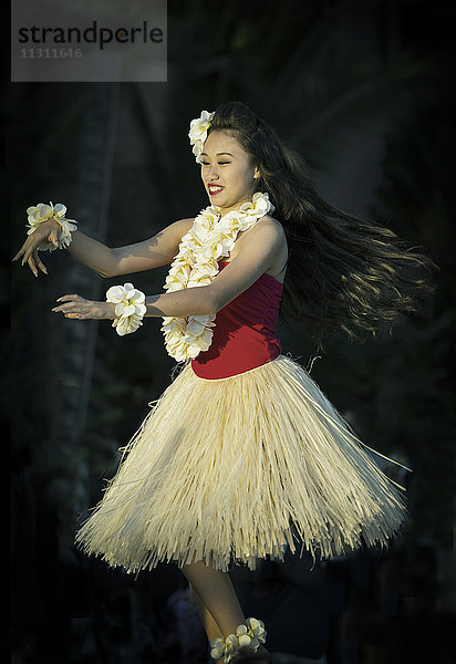 USA  Hawaii  Oahu  Honolulu  Waikiki  Hula-Mädchen