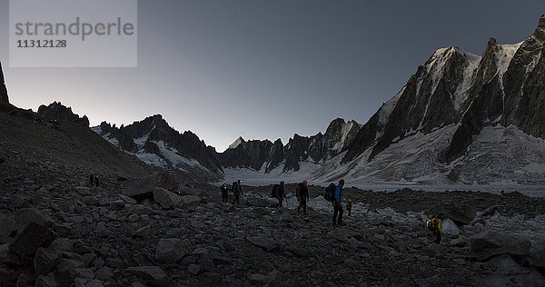 Frankreich  Chamonix  Argentiere Gletscher  les Droites  Les Courtes  Bergsteigergruppe