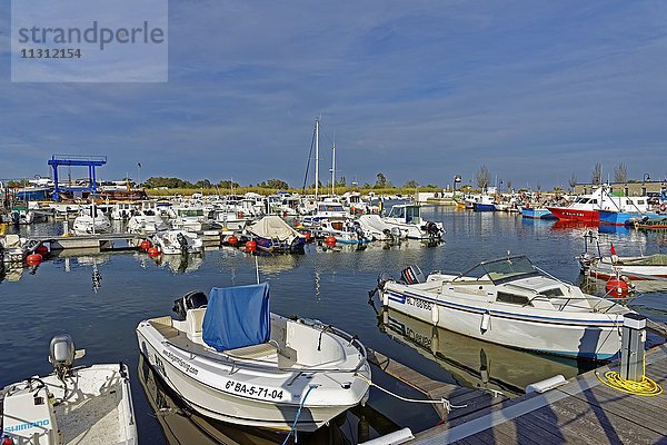 Ebro-Delta  Fischereihafen  Sportboothafen