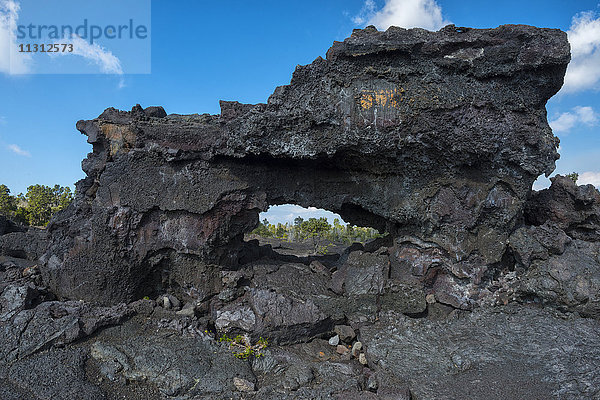 USA  Vereinigte Staaten  Amerika  Hawaii  Big Island  Volcanoes National Park  UNESCO  Weltkulturerbe  Lavabogen entlang der Chain of Craters Road