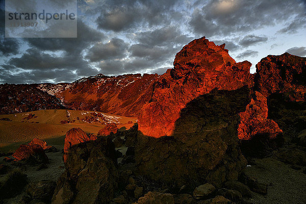 Spanien  Teneriffa  Vulkanlandschaft im Nationalpark Teide
