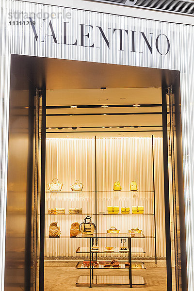 China  Hongkong  Central  IFC Einkaufszentrum  Valentino Store