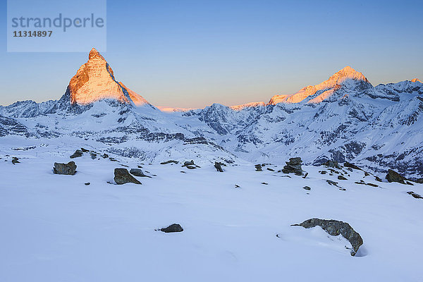 Matterhorn - 4478 m  Dent Blanche - 4357 m  Wallis  Schweiz
