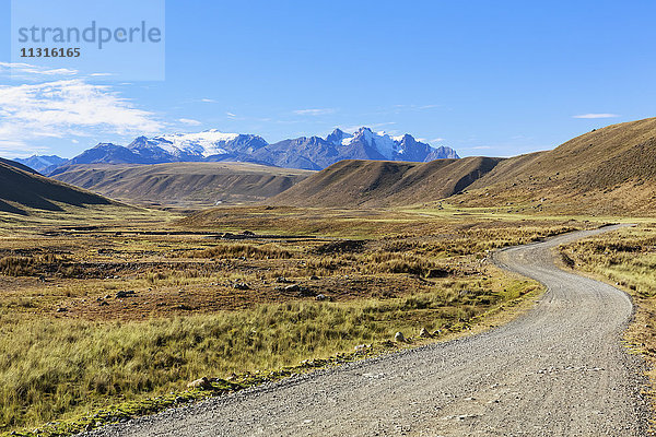 Peru  Anden  Cordillera Blanca  Huascaran Nationalpark  Nevado Mururaju  Feldweg