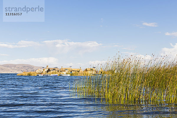 Peru  Titicacasee  schwimmende Insel Uros