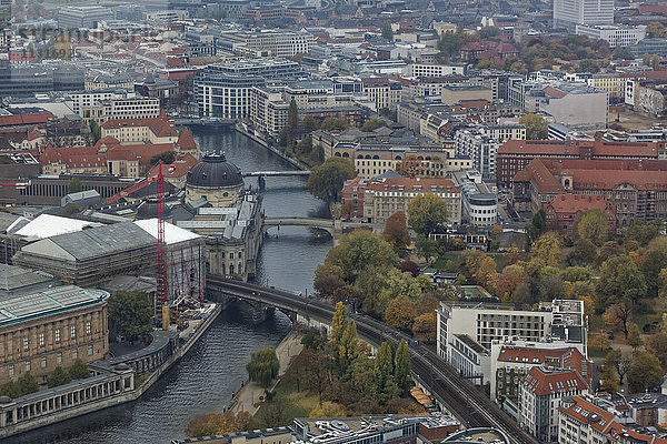 Deutschland  Berlin  Museumsinsel und Spree von oben gesehen