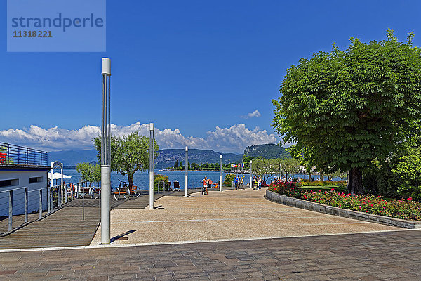 Uferpromenade  Gardasee  See