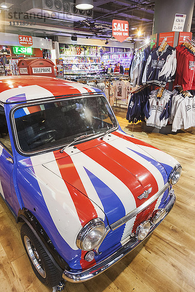 England  London  Piccadilly  Cool Britannia Gift Shop