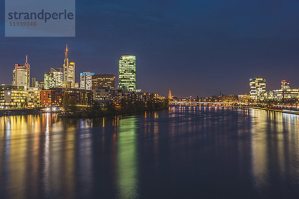 Deutschland  Frankfurt  Blick auf Westhafen und Skyline