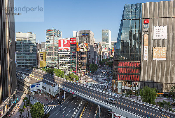 Japan  Tokio-Stadt  Bezirk Ginza  Harumi Dori Avenue