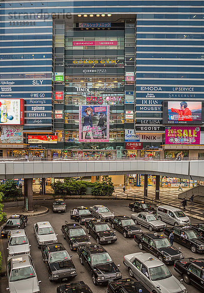 Japan  Kanto-Gebiet  Omiya City  Omiya Station West Side  Taxistand
