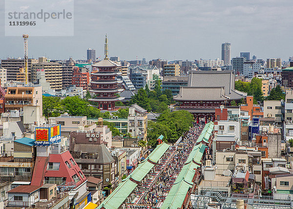 Japan  Tokio Stadt  Asakusa  Sensoji-Tempel und fünfstöckige Pagode