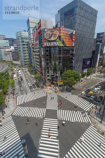 Japan  Tokio-Stadt  Bezirk Ginza  Kreuzung Harumi Avenue