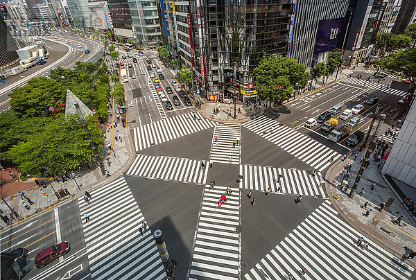 Japan  Tokio-Stadt  Bezirk Ginza  Kreuzung Harumi Avenue