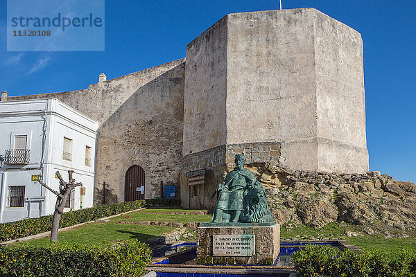 Spanien  Provinz Cádiz  Tarifa-Stadt  Burg Guzman el Bueno  Sancho IV-Denkmal