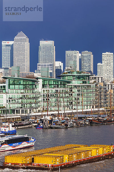 England  London  Canary Wharf und Docklands Skyline