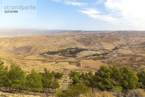 Jordanien  Provinz Madaba  Blick vom Berg Nebo ins Jordantal