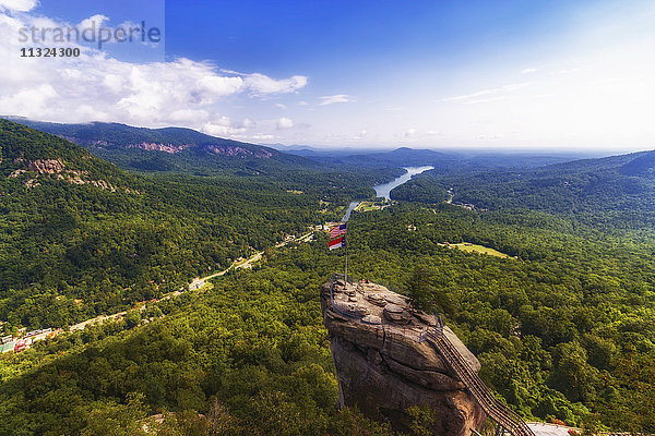 USA  North Carolina  Schornsteinfelsen im Chimney Rock State Park