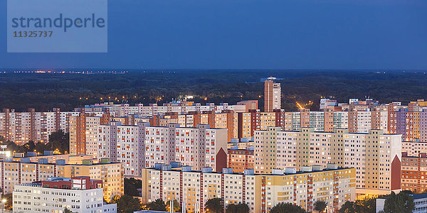 Slowakei  Bratislava  Blick auf Petrzalka bei Nacht