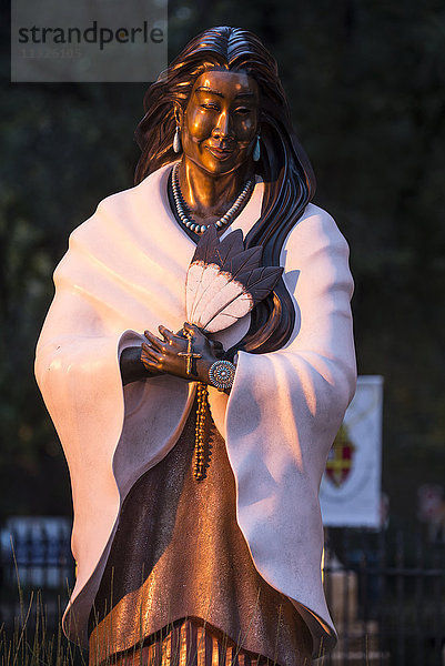 Skulptur einer amerikanischen Indianerin