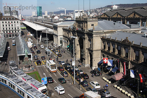 Hauptbahnhof und Verkehr in Zürich
