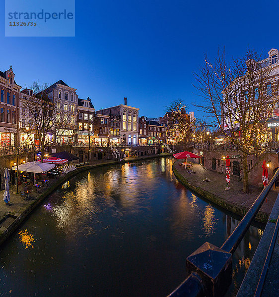 Kanal zu Weihnachten in Utrecht