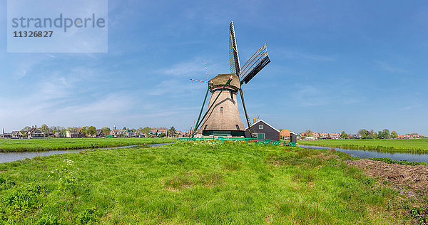 Windmühle De Koker in Wormer  NL