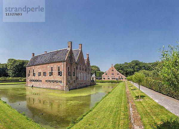 Schloss Menkemaborg in Uithuizen  Groningen