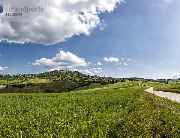 Das Dorf Montepulciano in der Toskana