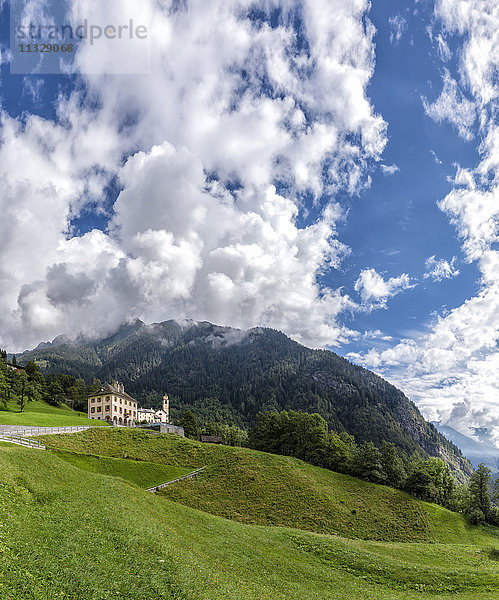 Das Dorf Cerentino im Tessin