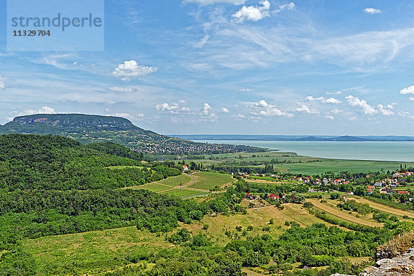 Blick von der Burg Szigliget in Ungarn