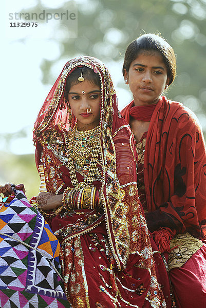 Mädchen auf einem ethnischen Fest in Rajasthan  Indien