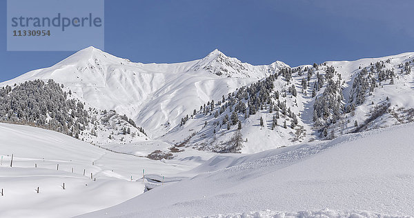 Sertigtal-Landschaft bei Davos im Winter  Graubünden  Schweiz