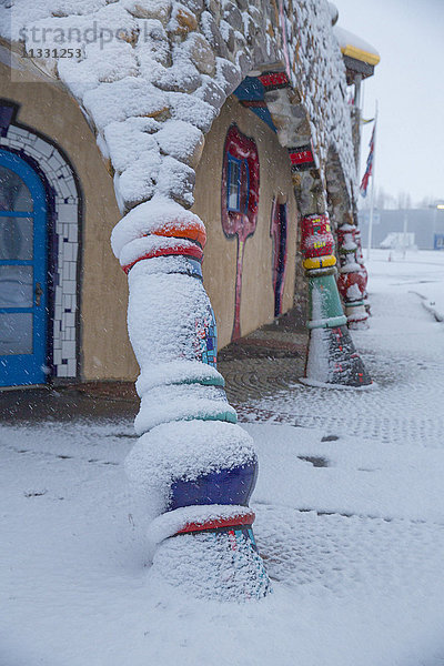 Hundertwasser-Markthalle in Altenrhein im Winter  Kanton St. Gallen