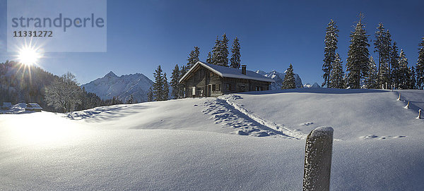 Alphütten in Hasliberg im Winter  Kanton Bern