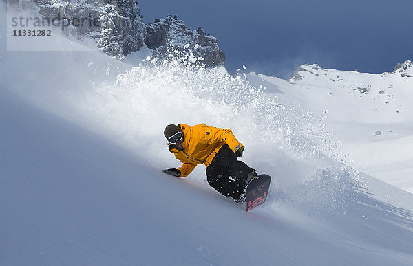 Snowboarder in Laax  Graubünden