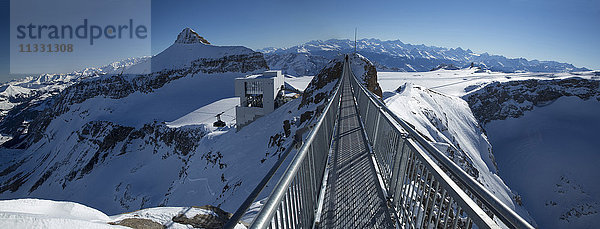 Gipfelsturm auf den Glacier 3000 in der Schweiz