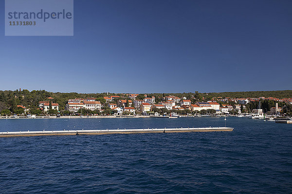 Der Hafen von Malinska  Insel Krk  Kroatien  Kvarner-Bucht  Adria