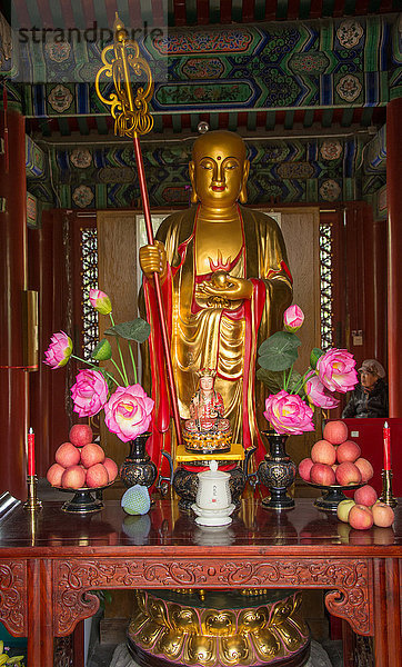 Asien China Peking  Fayuan-Tempel