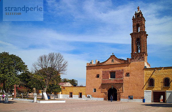 Kirche Santiago Apostol  Dorf Tecozautla  Bundesstaat Hidalgo  Mexiko