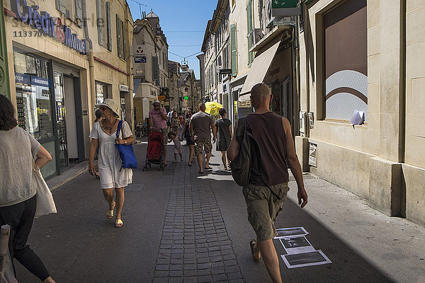 Frankreich  Provence  Arles  Altstadt  Alltagsleben
