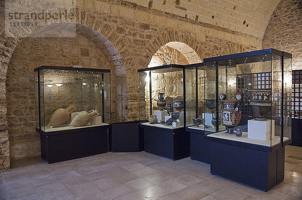 Italien Apulien  Mesagne  Stadtmuseum  Schloss Ugo Granafei Normannisch-Schwäbisch.