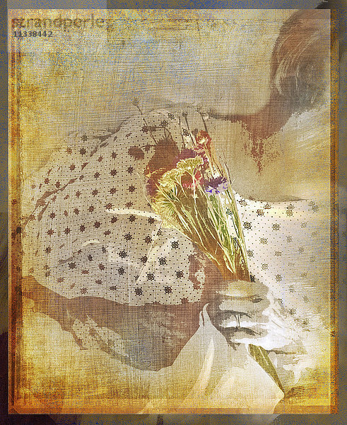 Frau liegt im Bett und hält einen Strauß Wildblumen